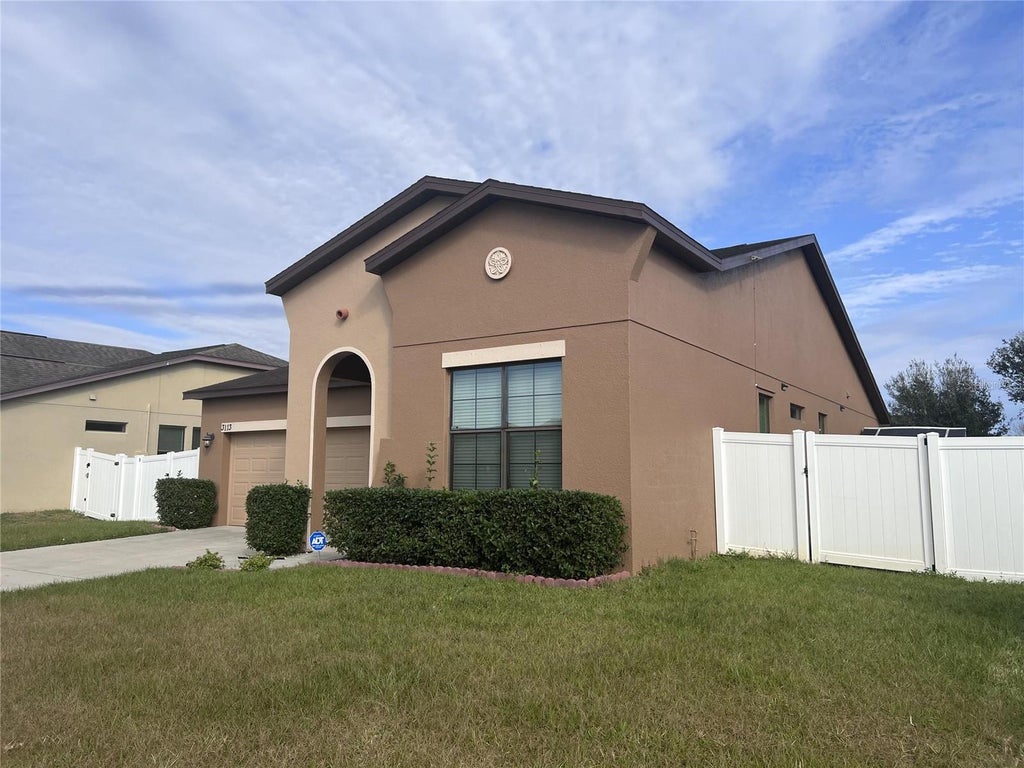 Photo of 3113 Harris Park Way, Kissimmee, FL 34758 (MLS # S5153404)