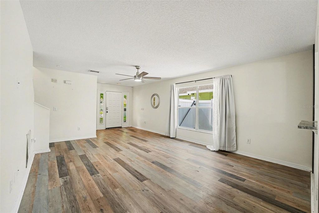 Photo of 5865 Meadowpark Pl, Lithia, FL 33547 (MLS # TB8502971)