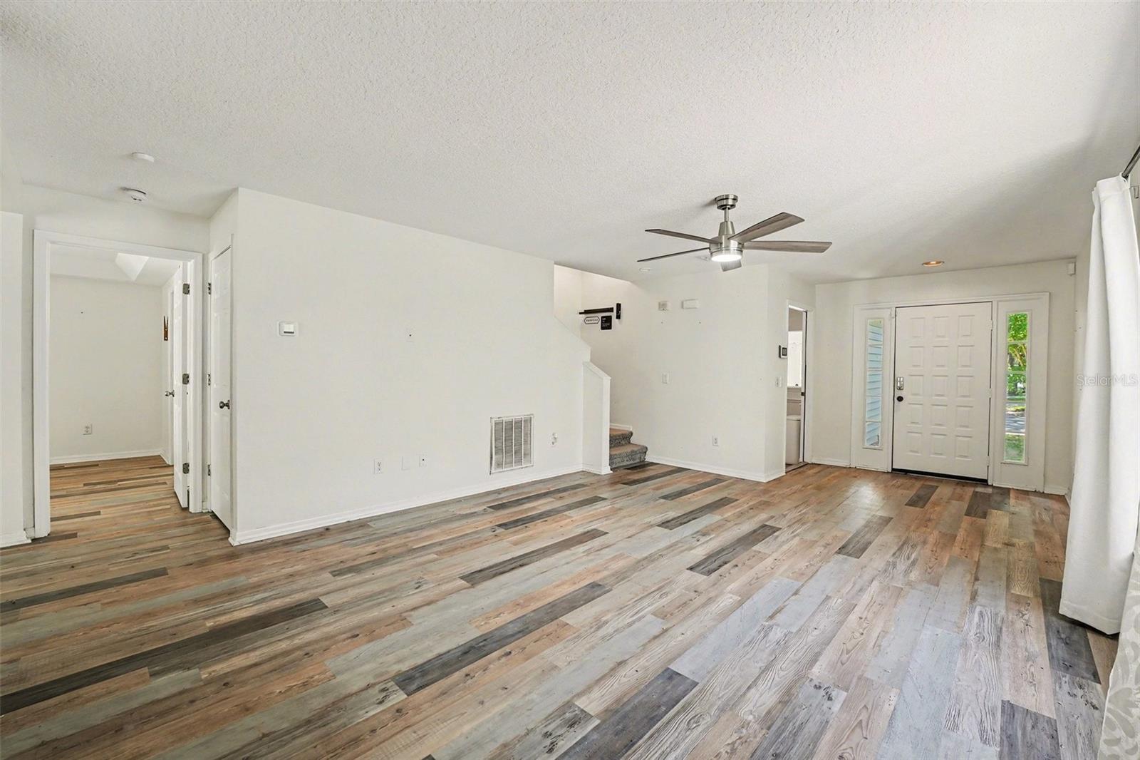5865 MEADOWPARK PL