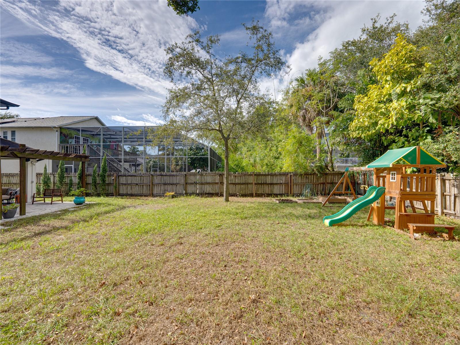 BROBSTON FENDIG & CO HALF WA - Residential