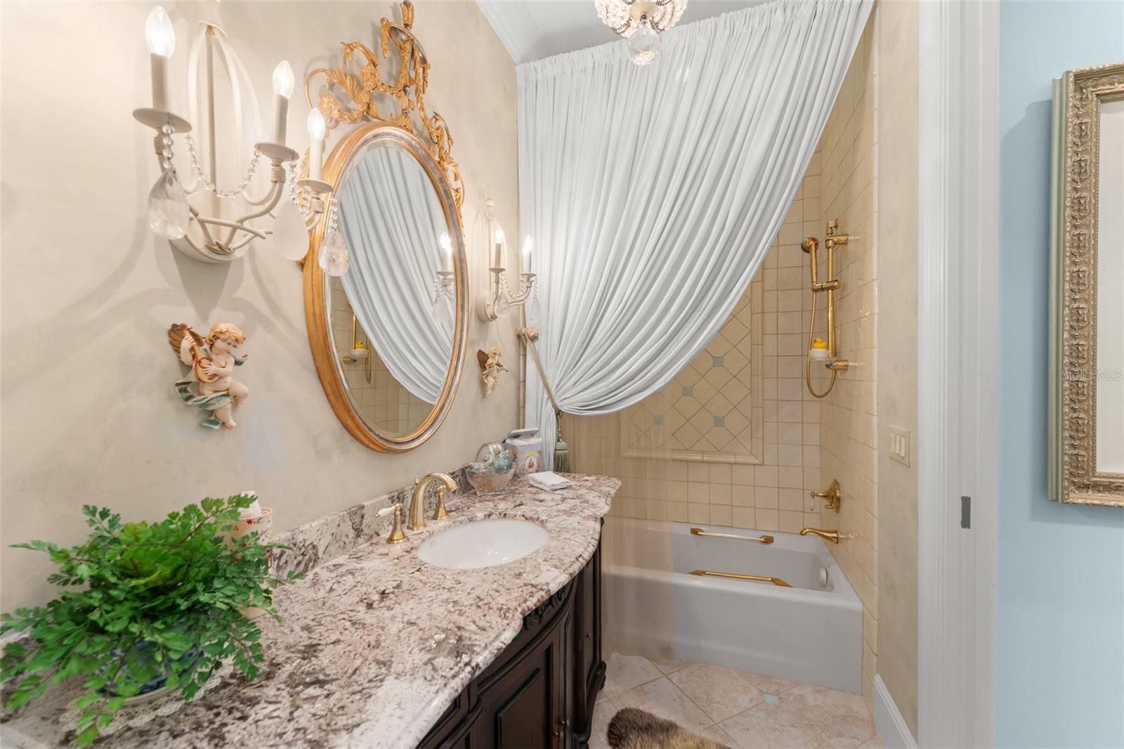 ISLEWORTH - Residential