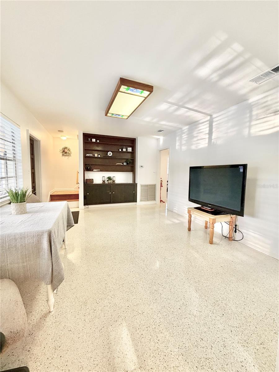 KINGSWAY GARDENS UNIT 2 - Residential