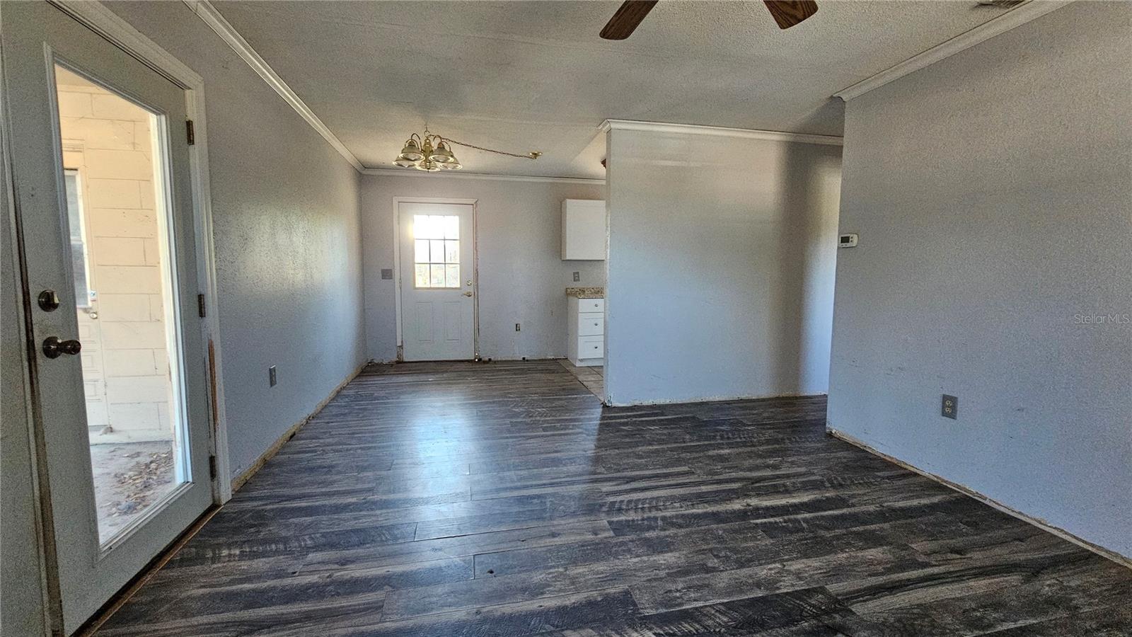 LEESBURG WOODLAND PARK - Residential