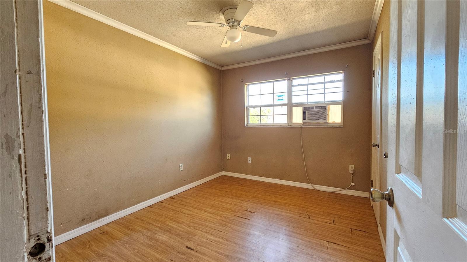 LEESBURG WOODLAND PARK - Residential