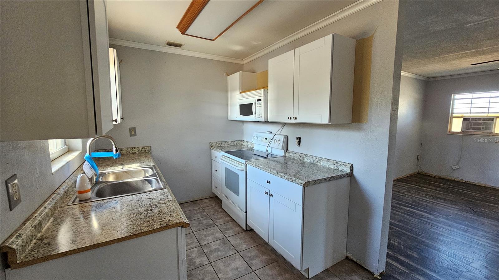 LEESBURG WOODLAND PARK - Residential