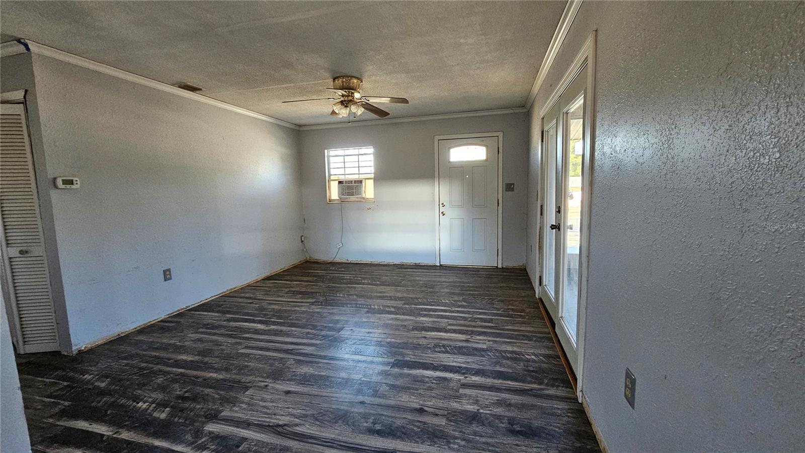 LEESBURG WOODLAND PARK - Residential