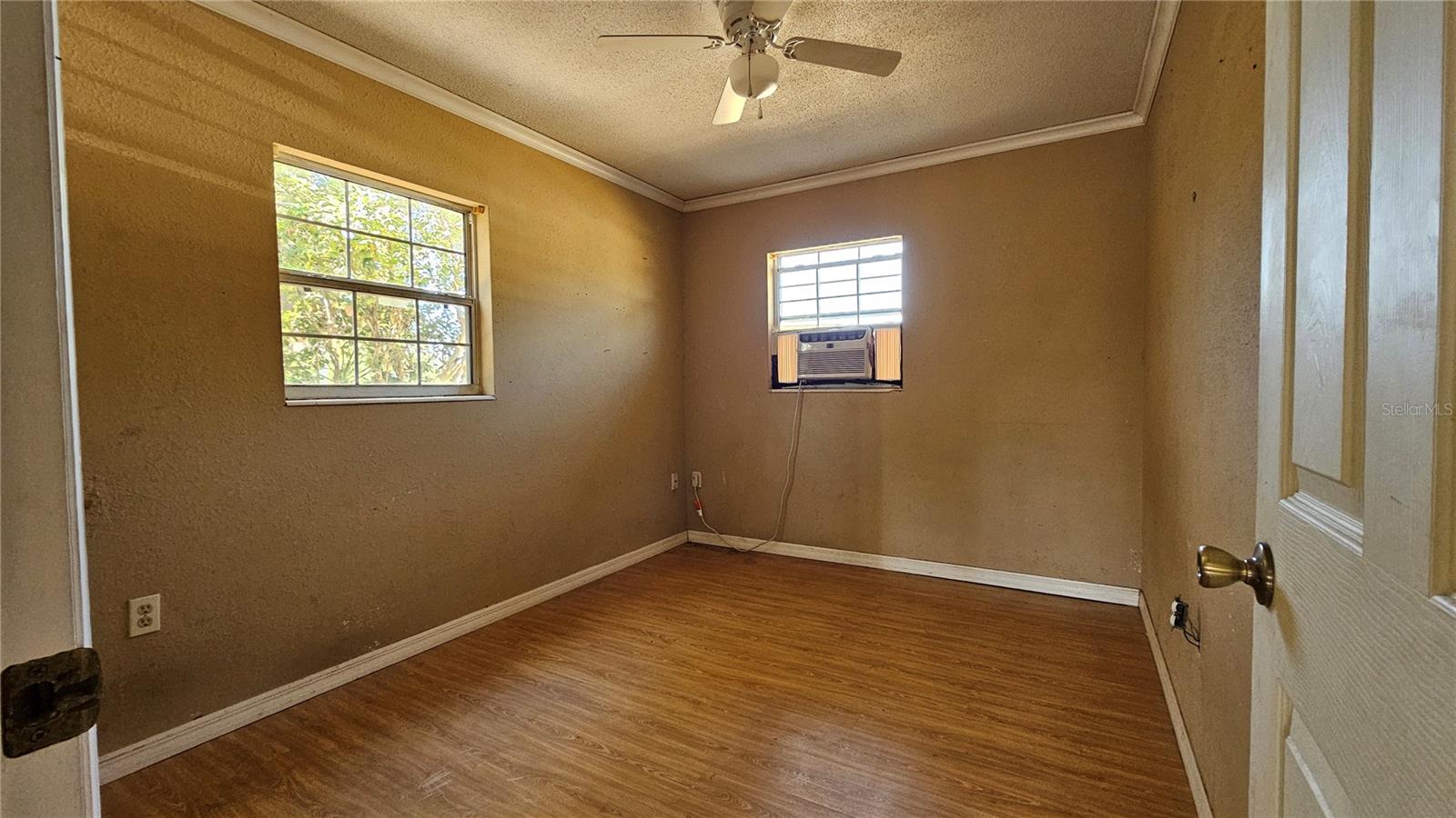 LEESBURG WOODLAND PARK - Residential