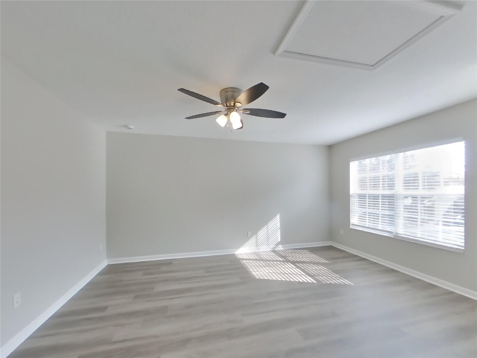 LAKE SAWYER SOUTH PH 01 - Residential Lease