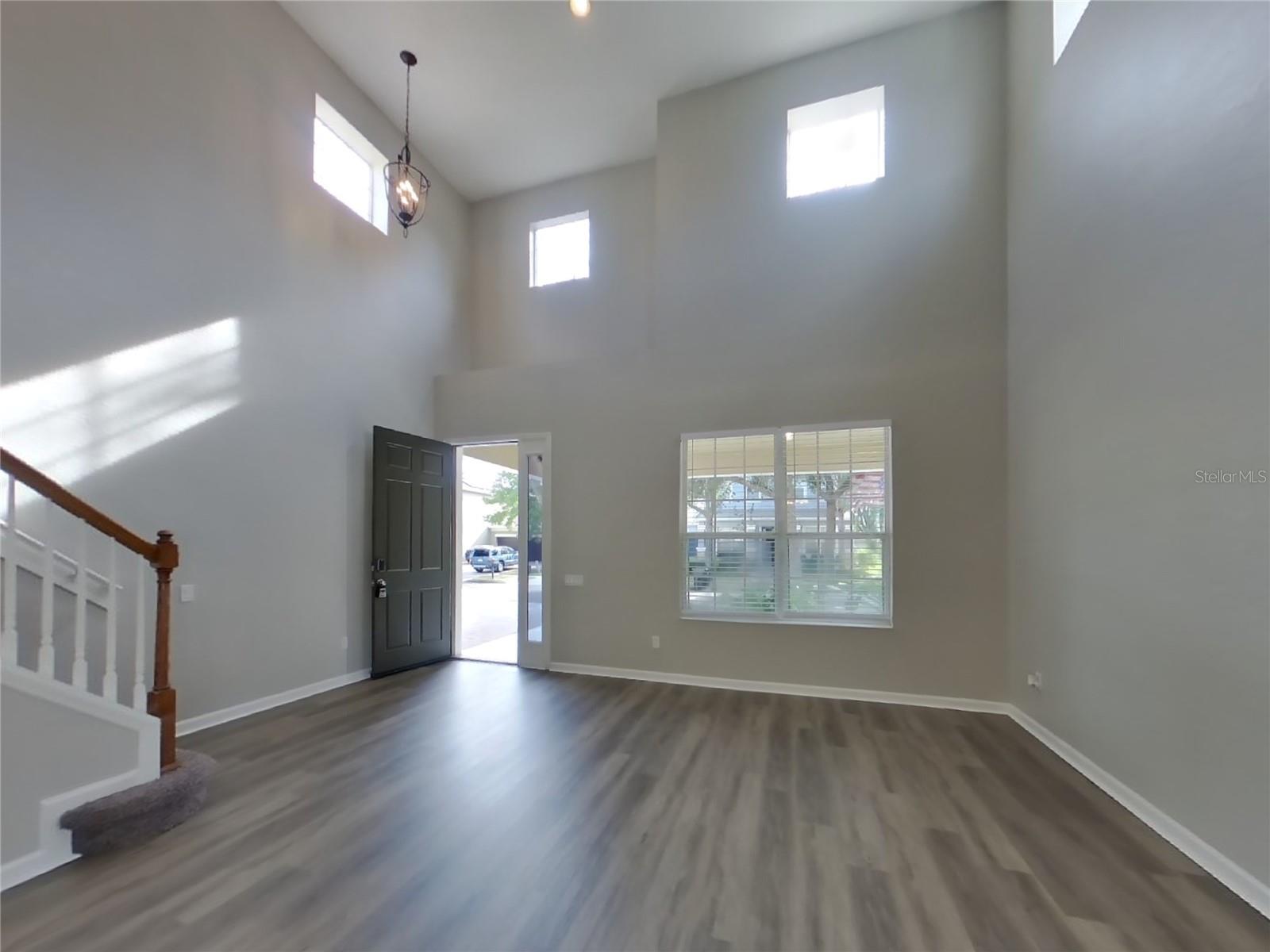 LAKE SAWYER SOUTH PH 01 - Residential Lease