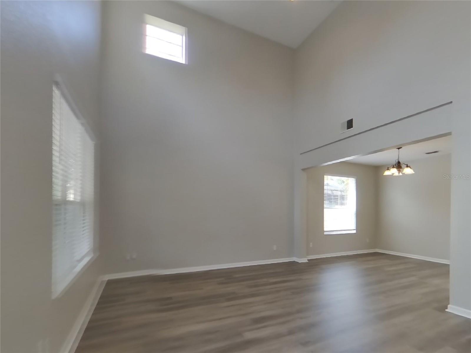 LAKE SAWYER SOUTH PH 01 - Residential Lease