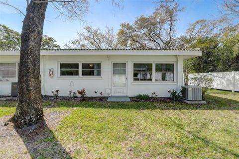 A home in SEMINOLE