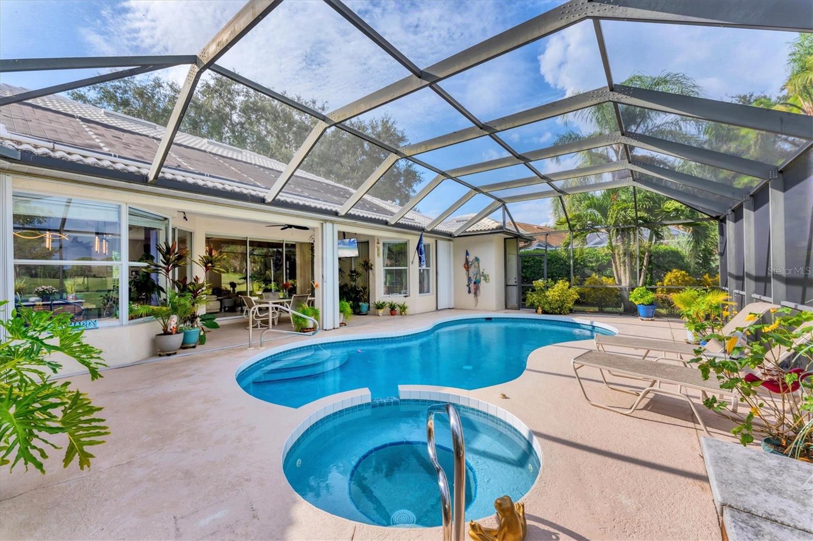CALUSA LAKES - Residential
