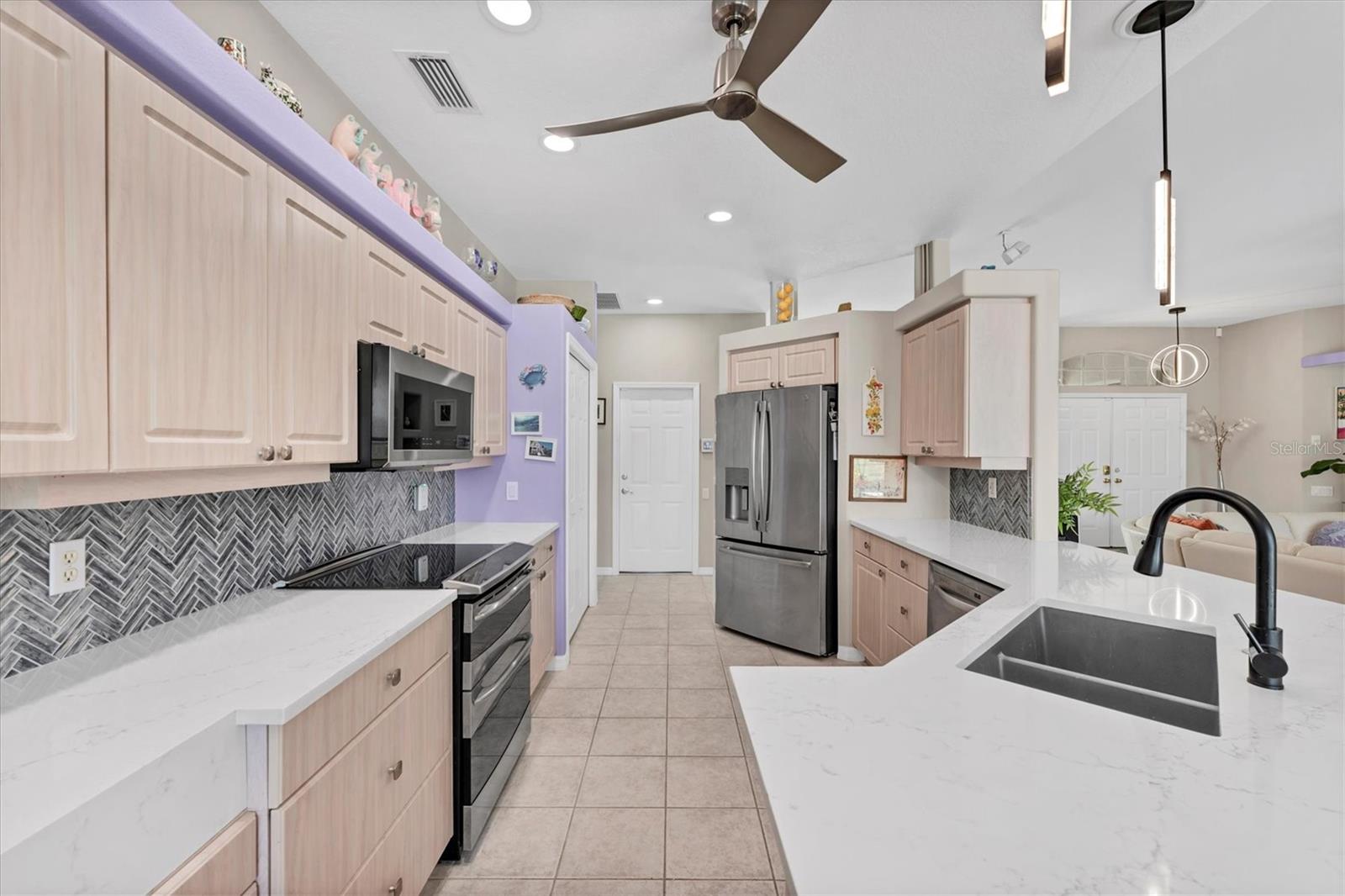 CALUSA LAKES - Residential