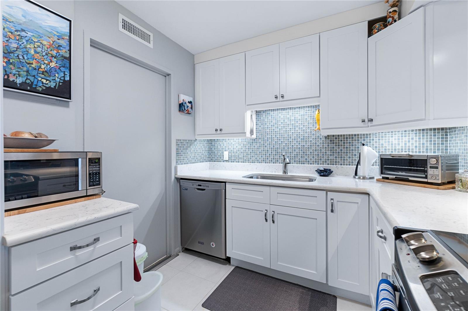 1224 S PENINSULA DRIVE 422