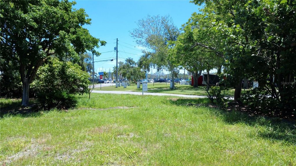 Photo of 4725 Trade Winds Drive S, Gulfport, FL 33711 (MLS # TB8402906)