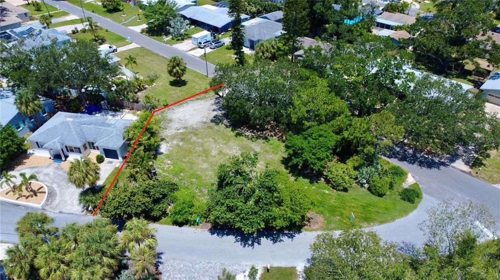 Photo of 4725 Trade Winds Drive S, Gulfport, FL 33711 (MLS # TB8402906)