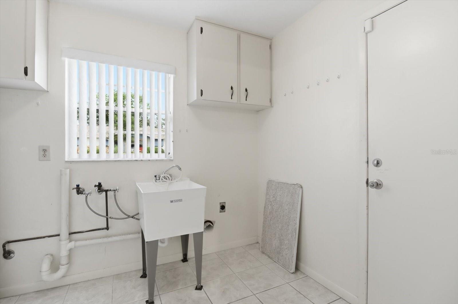 BEVERLY HILLS UNIT 06 SEC 03A - Residential