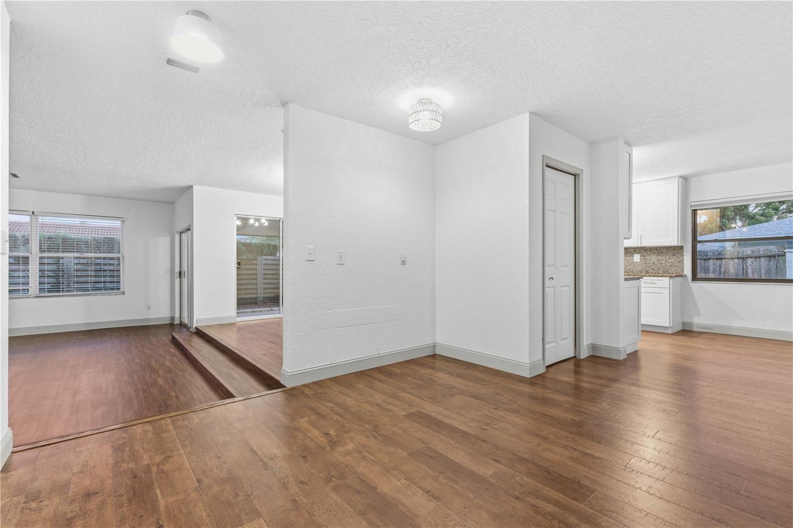 OAK LAKE ESTATES - Residential