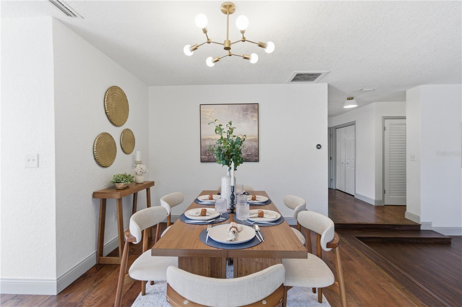 OAK LAKE ESTATES - Residential