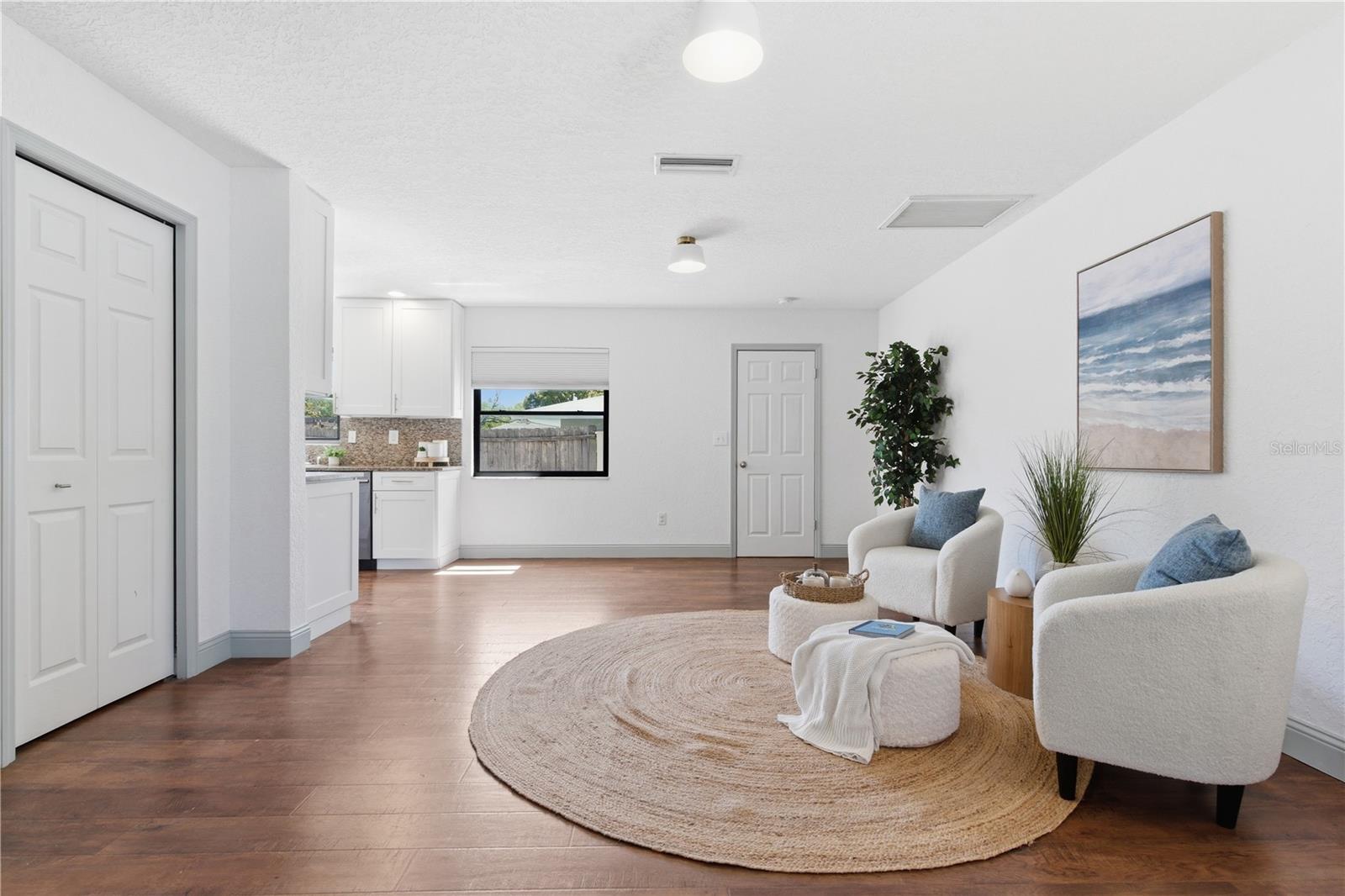 OAK LAKE ESTATES - Residential