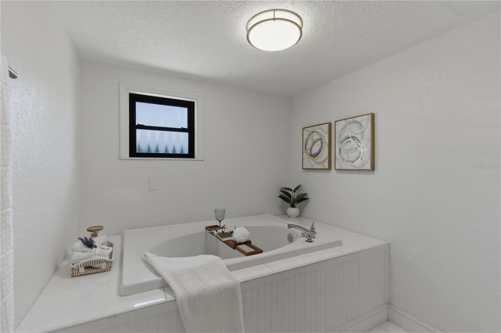 OAK LAKE ESTATES - Residential