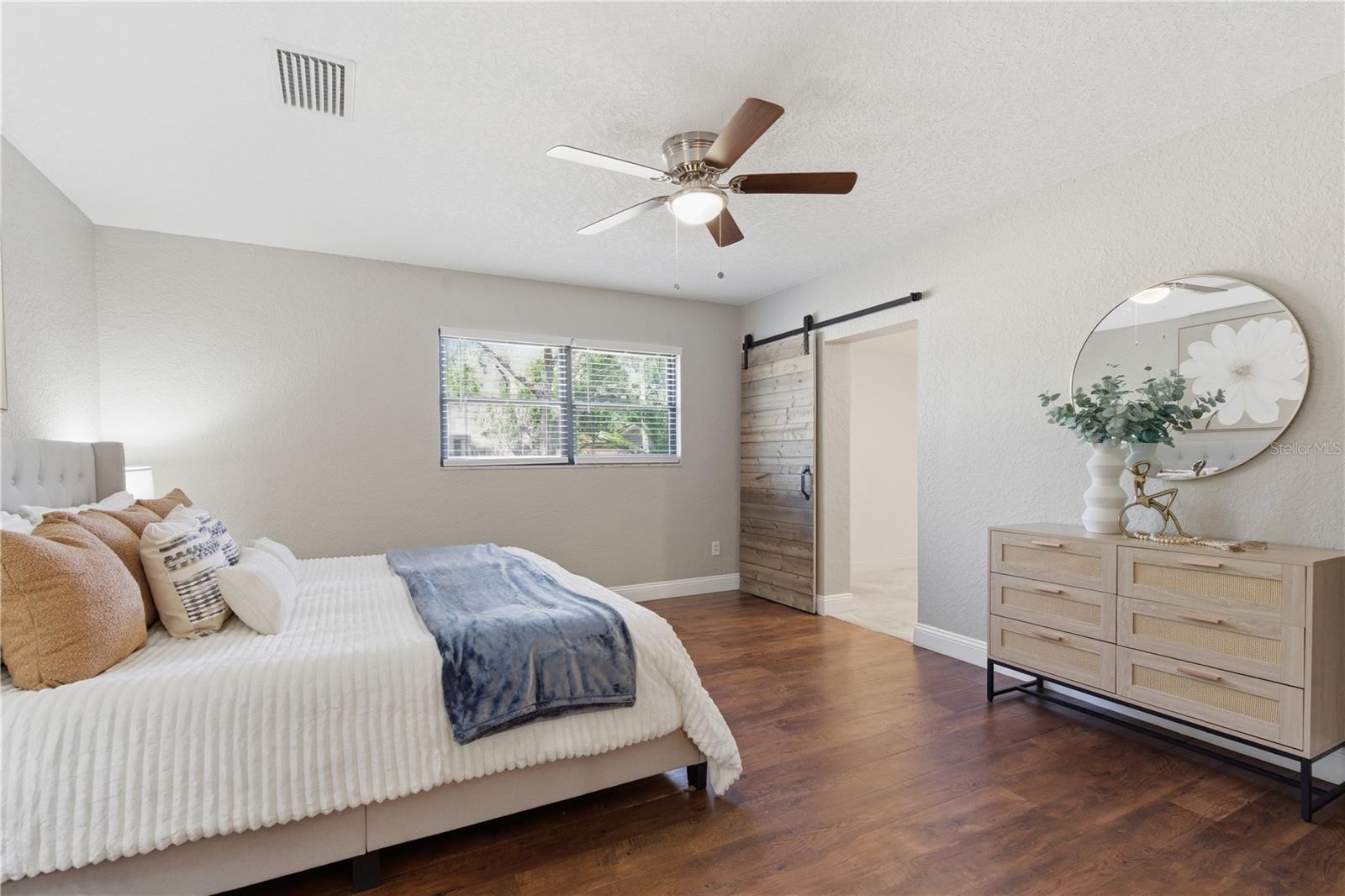 OAK LAKE ESTATES - Residential