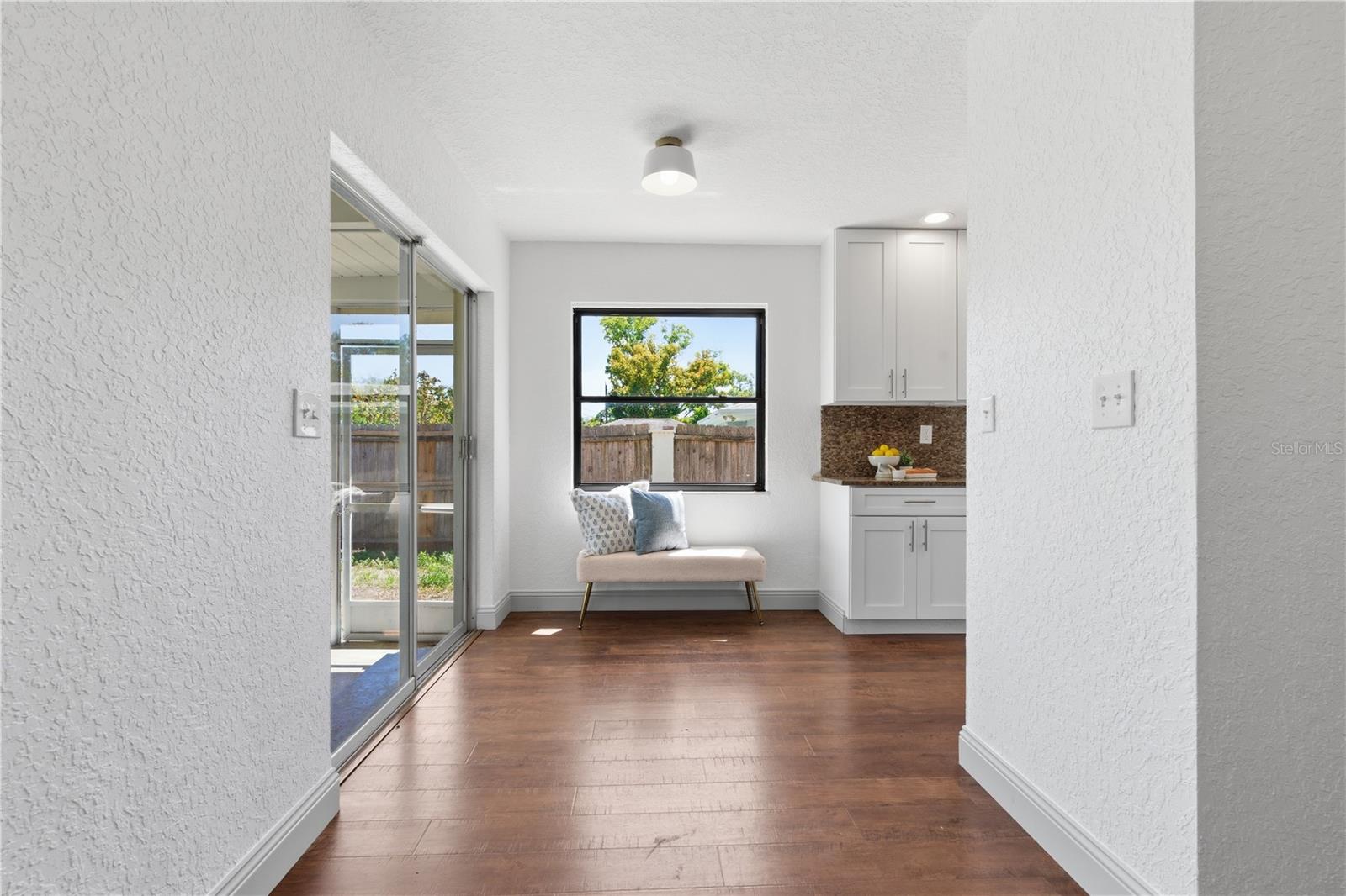 OAK LAKE ESTATES - Residential