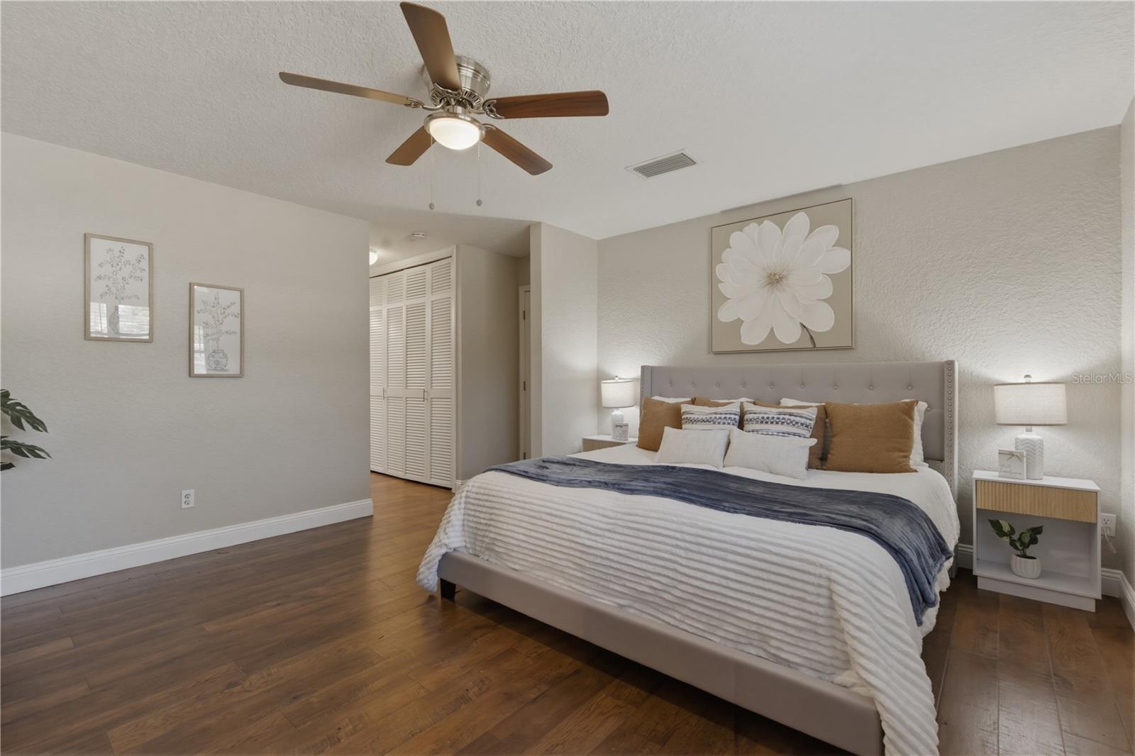 OAK LAKE ESTATES - Residential