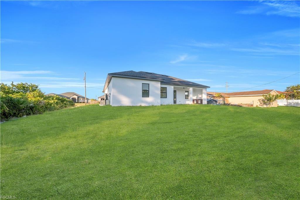 LEHIGH ACRES - Residential