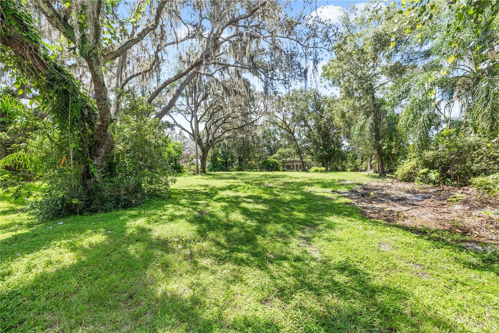 VANDERVORT ESTATES - Land