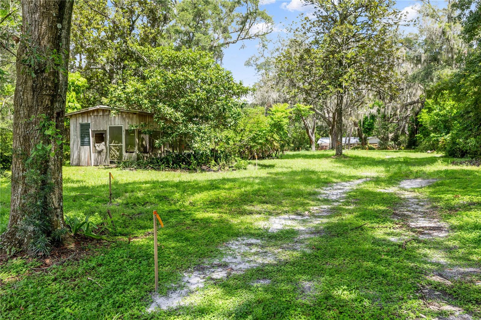 VANDERVORT ESTATES - Land