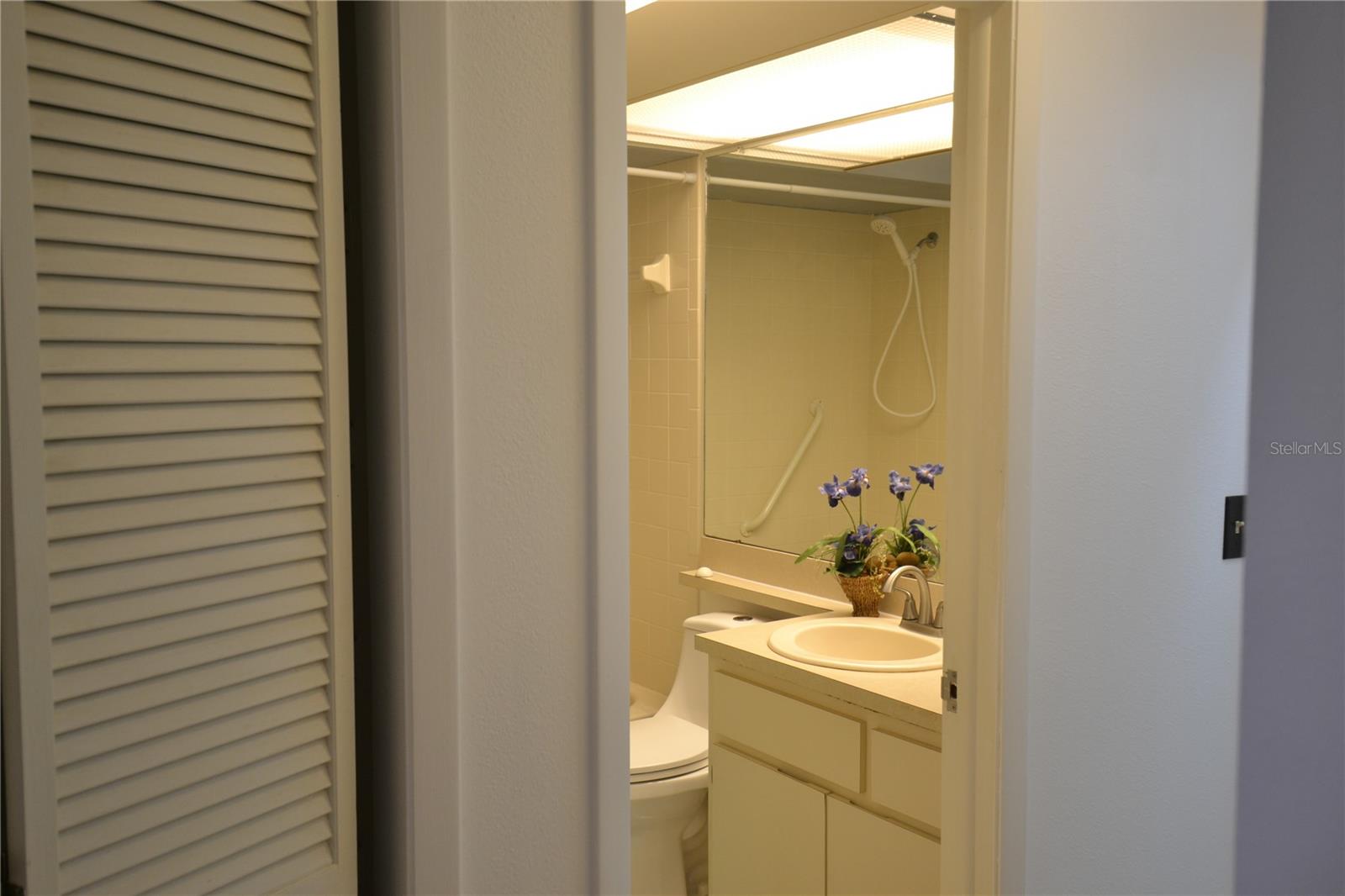 GLENWOOD VILLAGE CONDO - Residential Lease