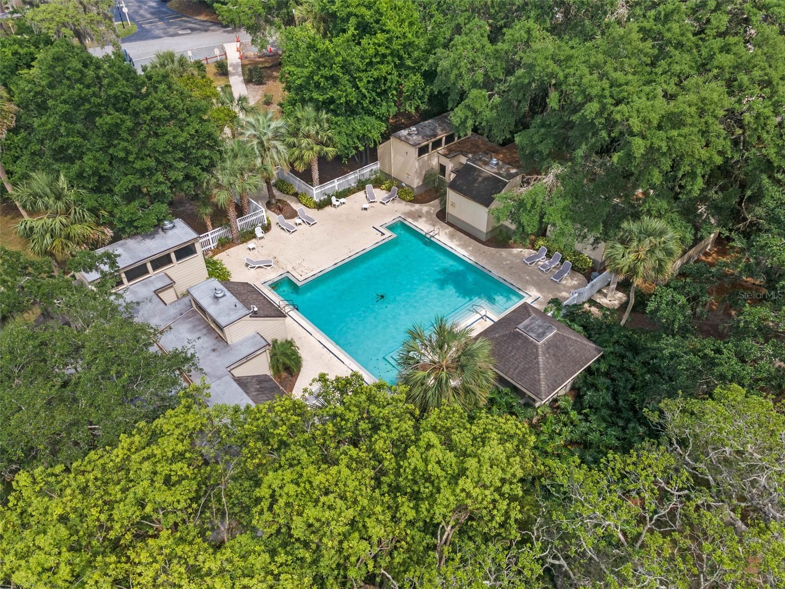 FAIRWAY VILLAS - Residential