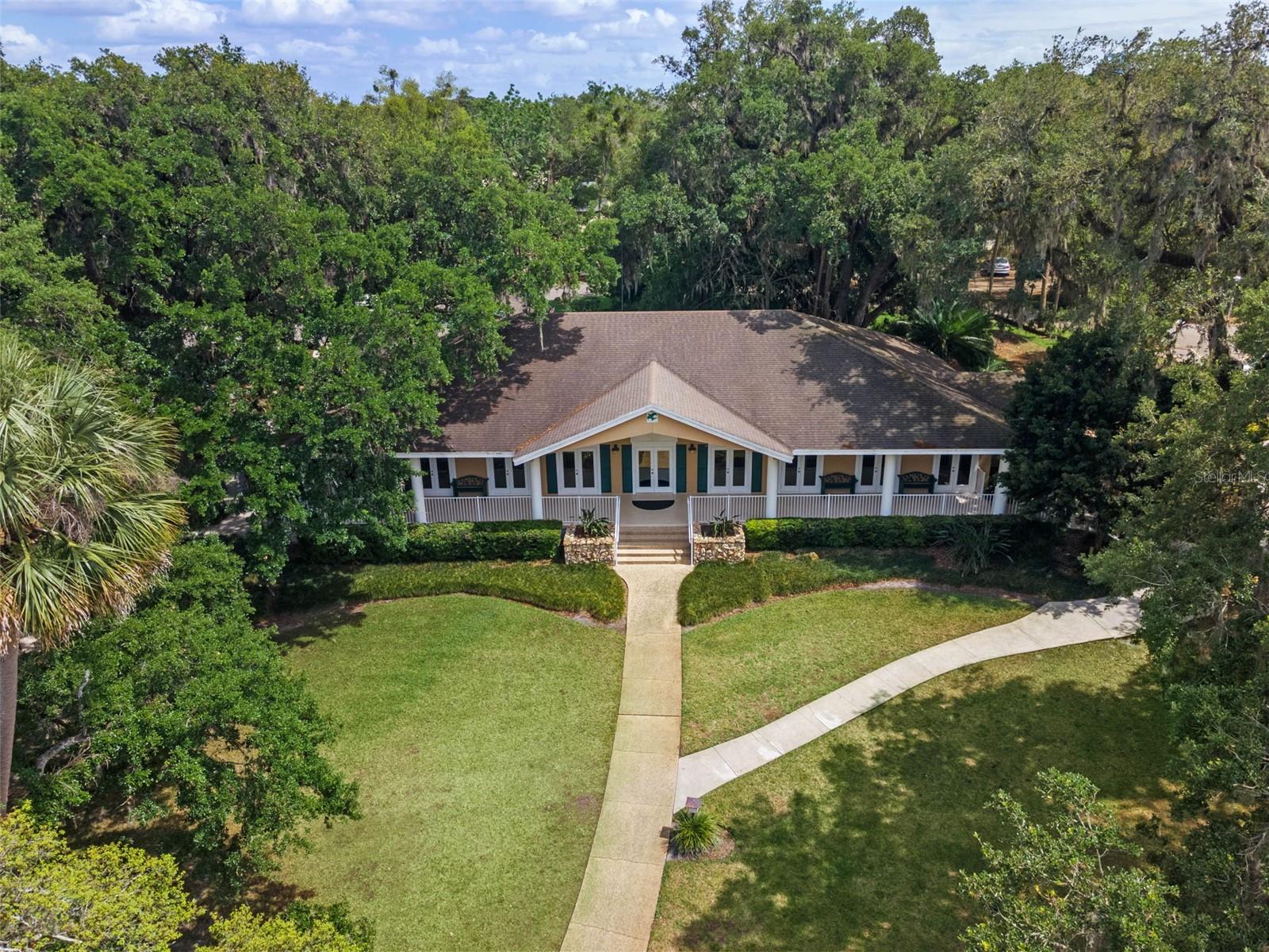 FAIRWAY VILLAS - Residential