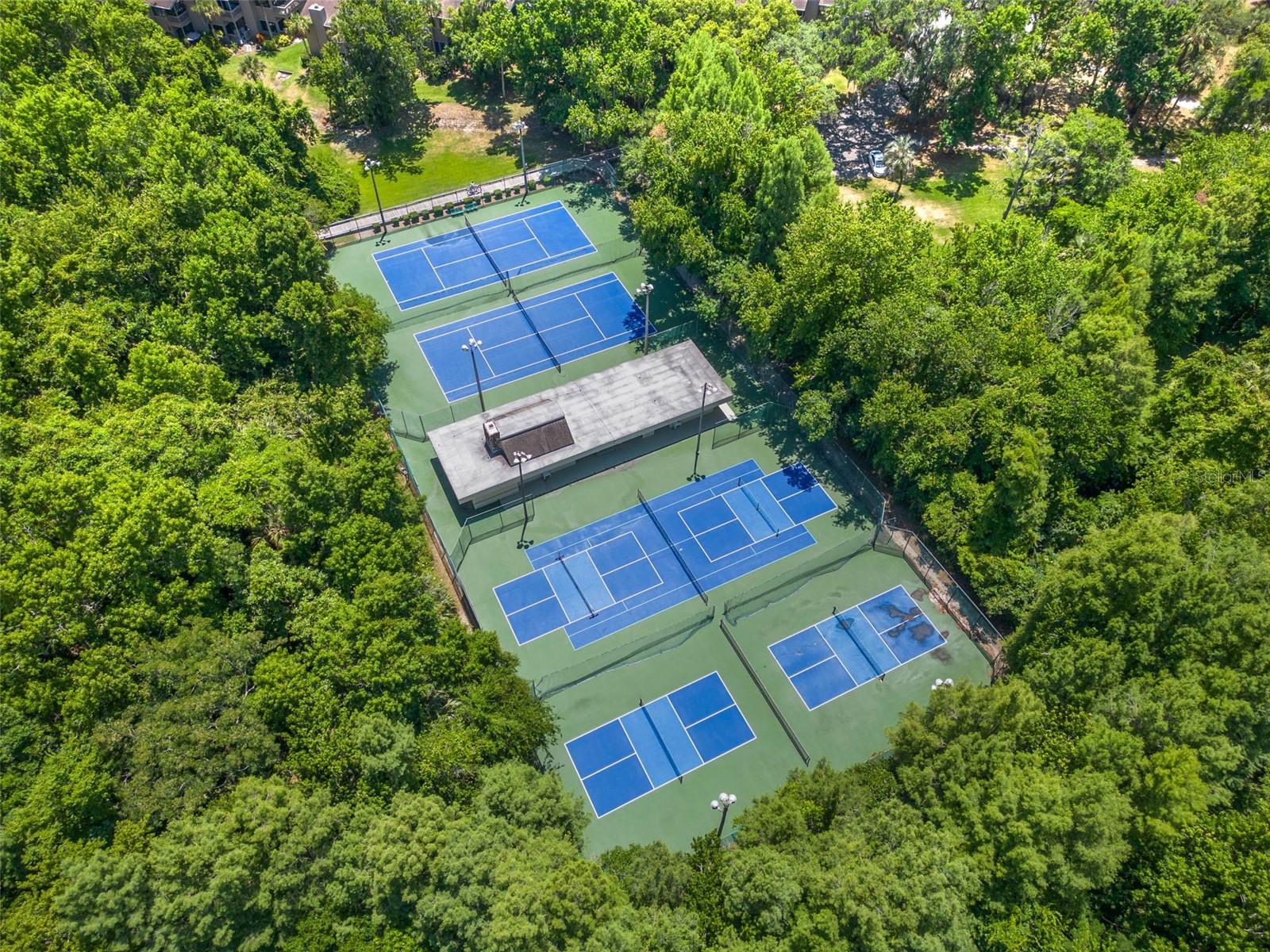 FAIRWAY VILLAS - Residential