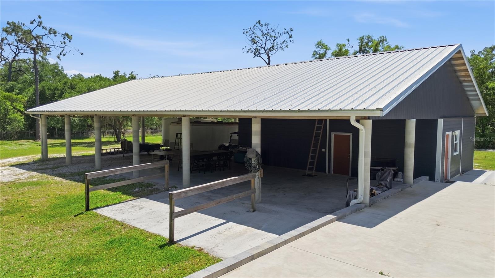 RANCHES AT MOSSY HAMMOCK - Residential