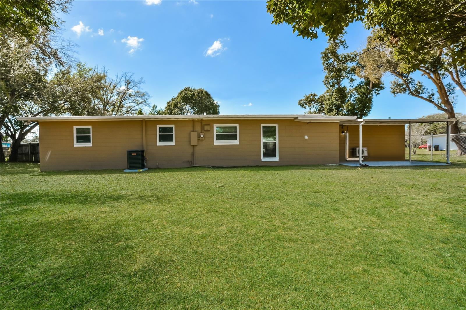 ENGELWOOD PARK - Residential Lease