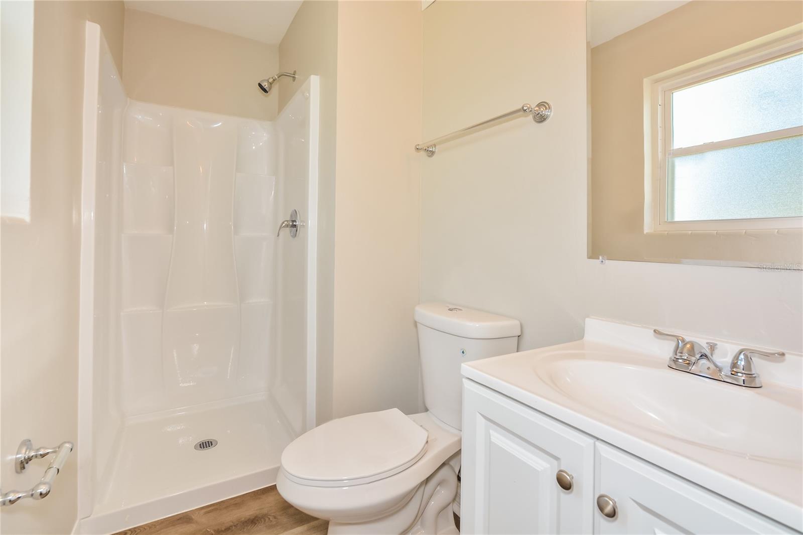 ENGELWOOD PARK - Residential Lease