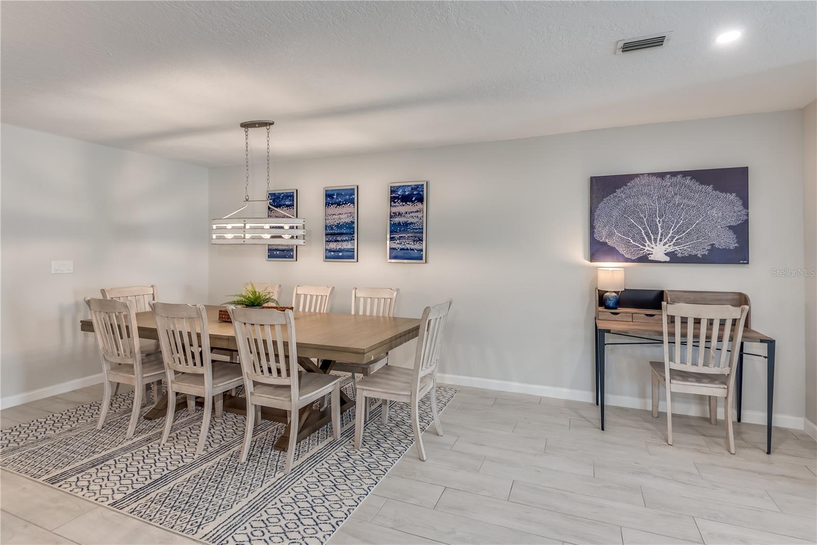 VILLAGES/SEAPORT TWNHSE BLDG 1 - Residential Lease