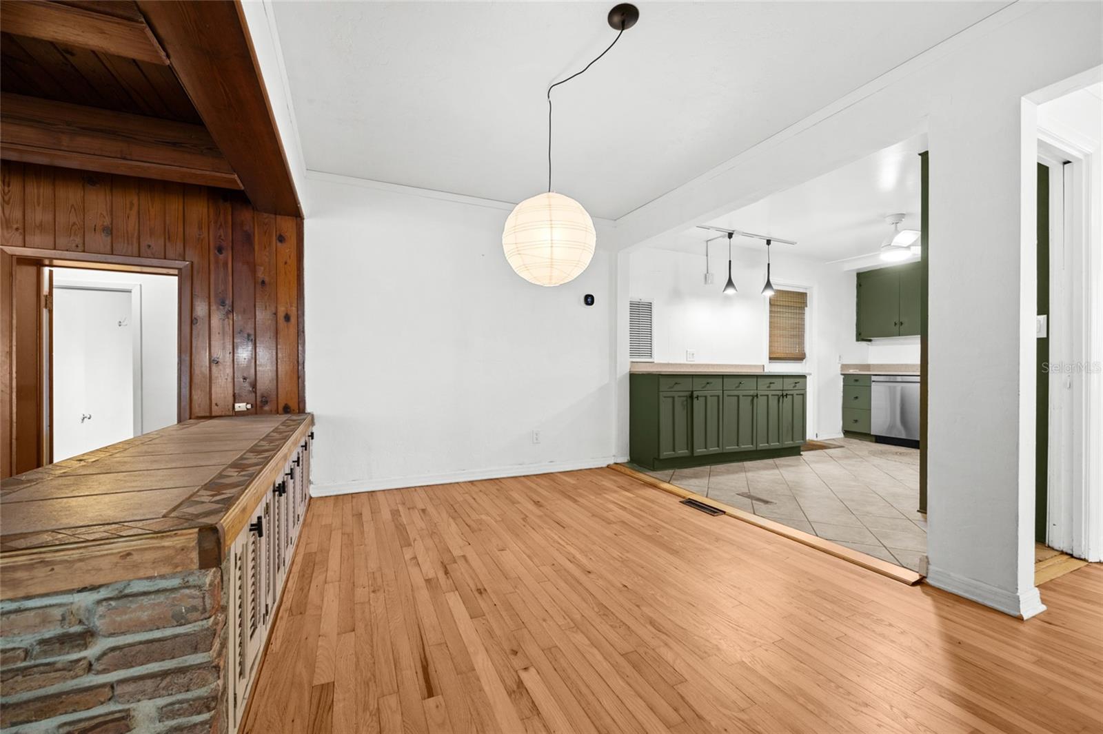 2225 NE 6TH TERRACE