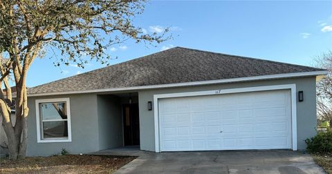 Photo of 117 Stewart Lake Loop, Groveland, FL 34736 (MLS # O6285809)
