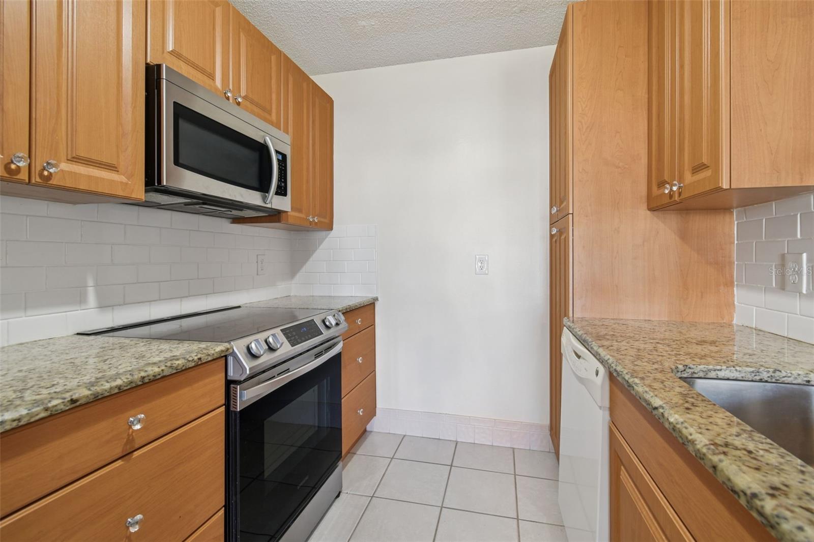 GLOUCESTER N CONDO - Residential