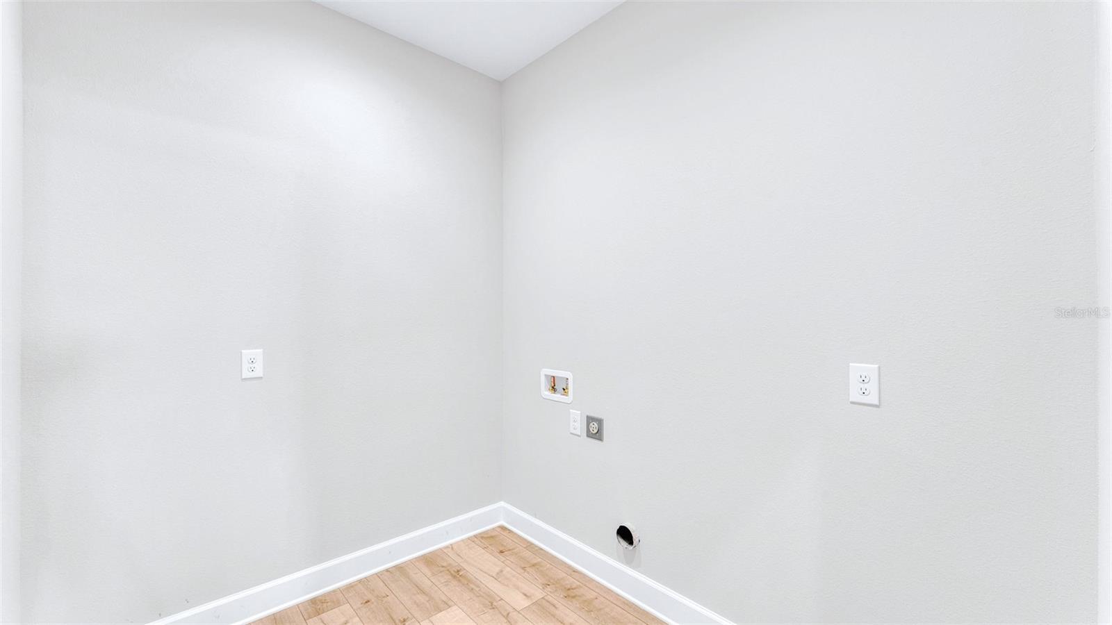 RESERVE AT FAIRWAY OAKS - Residential