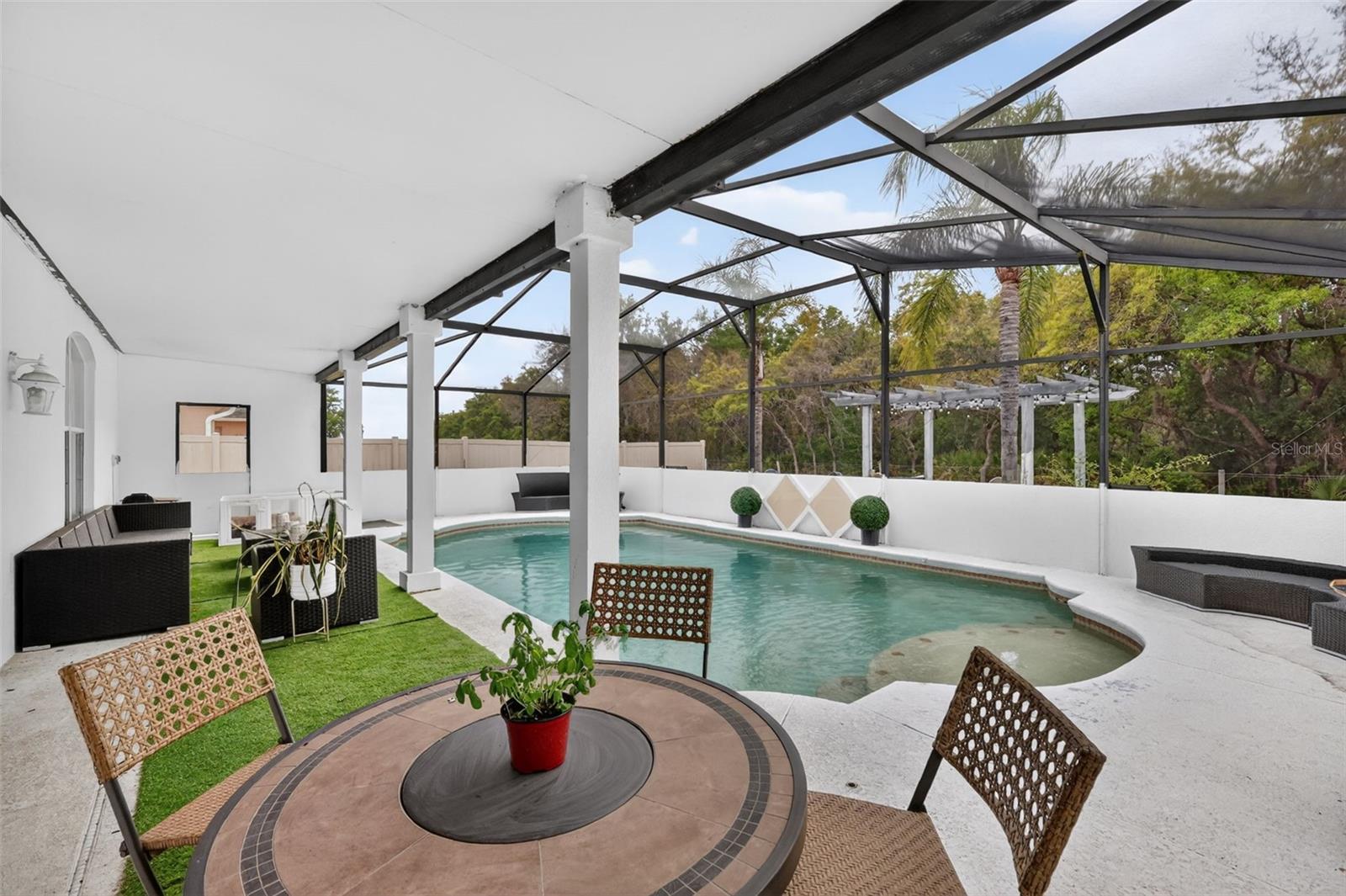 COUNTRY RIDGE - Residential