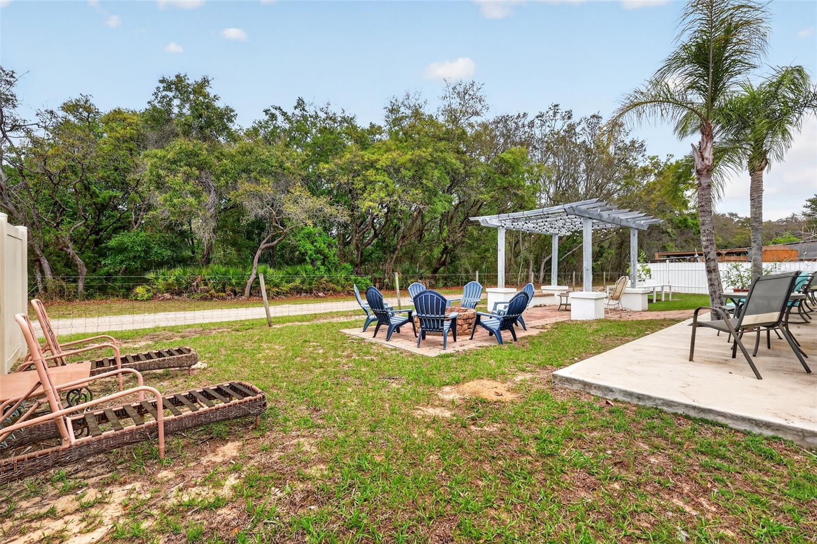 COUNTRY RIDGE - Residential