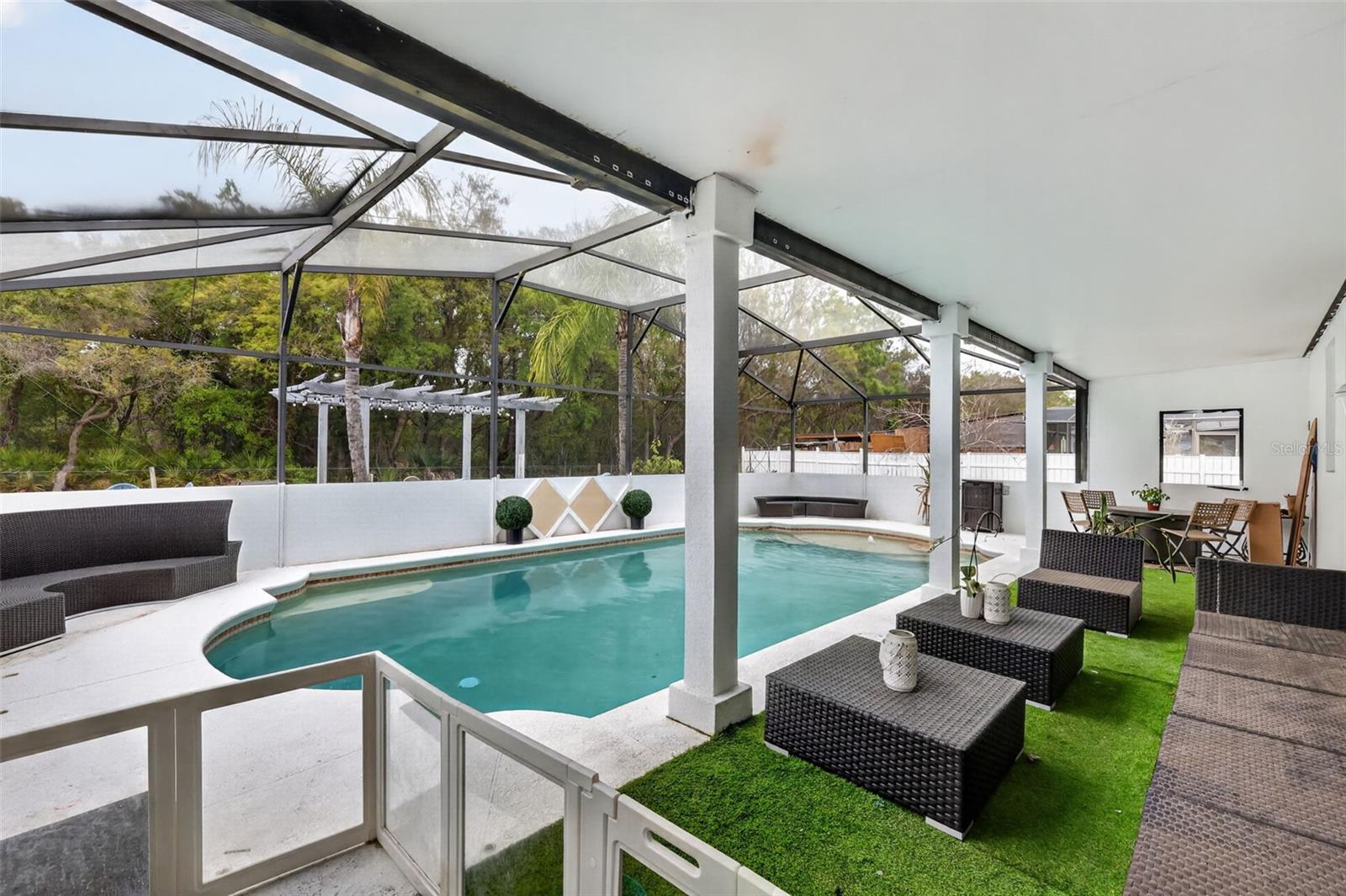 COUNTRY RIDGE - Residential