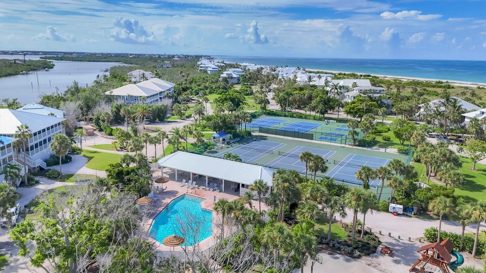 ISLAND HARBOR BEACH CLUB SEC 01 - Residential