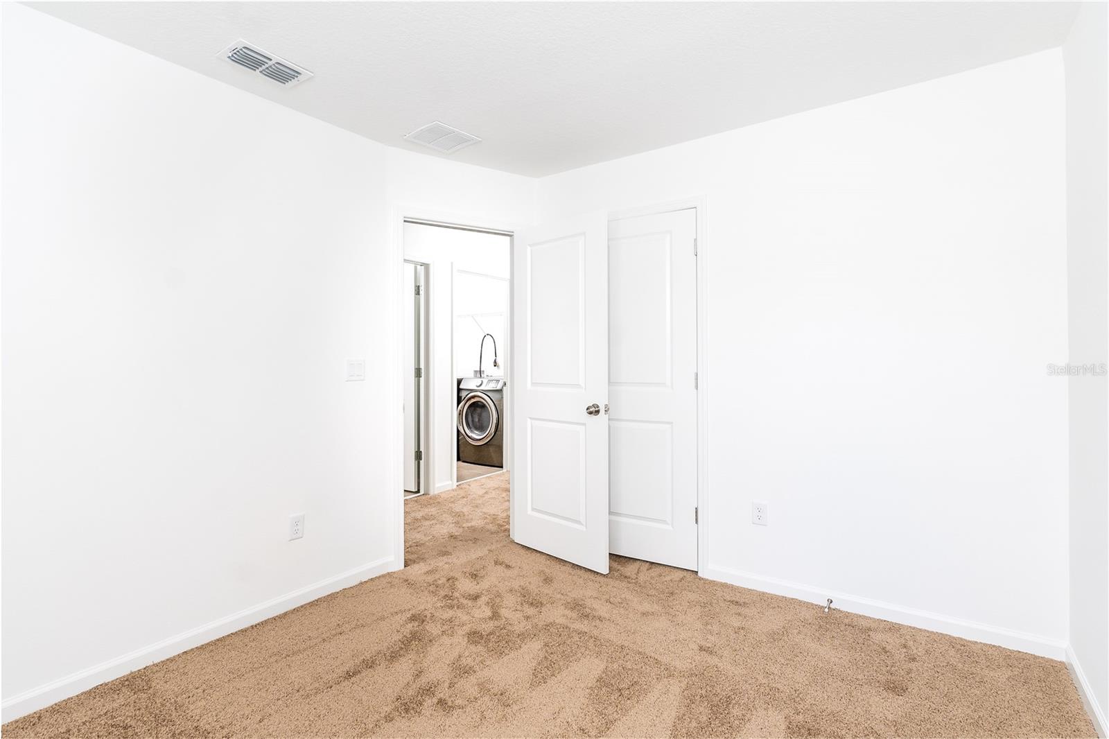 SPRING ISLE PALMS - Residential