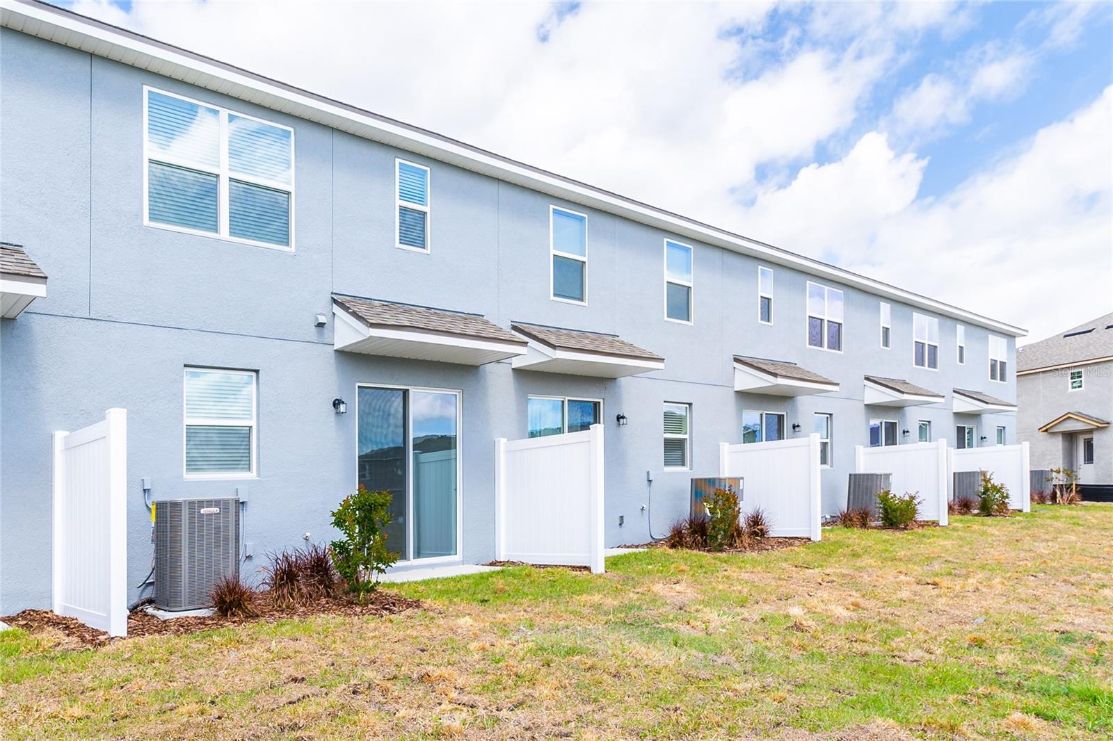 SPRING ISLE PALMS - Residential