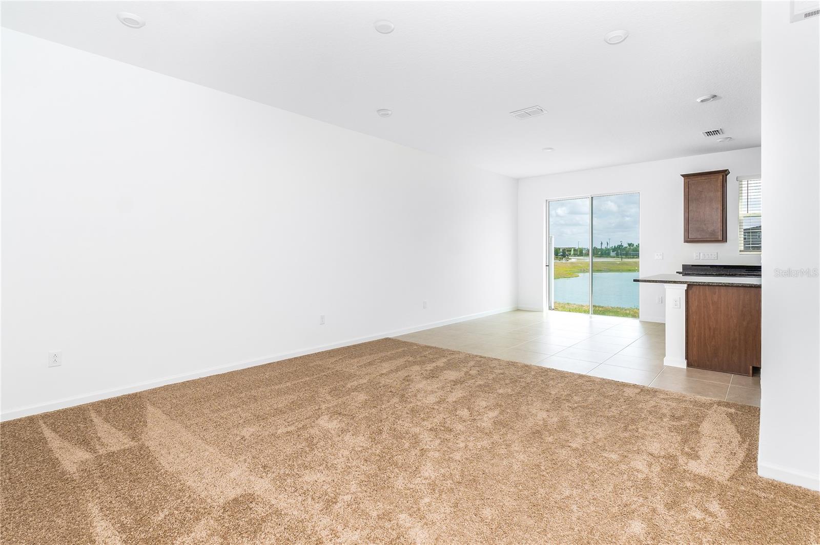 SPRING ISLE PALMS - Residential